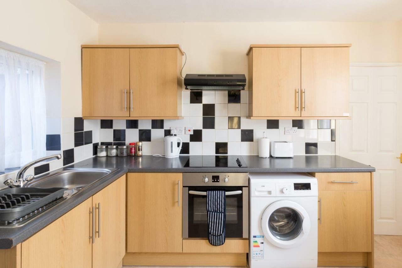 Well Presented 2 Bedroom House - Sleeps Four Leamington Spa Buitenkant foto