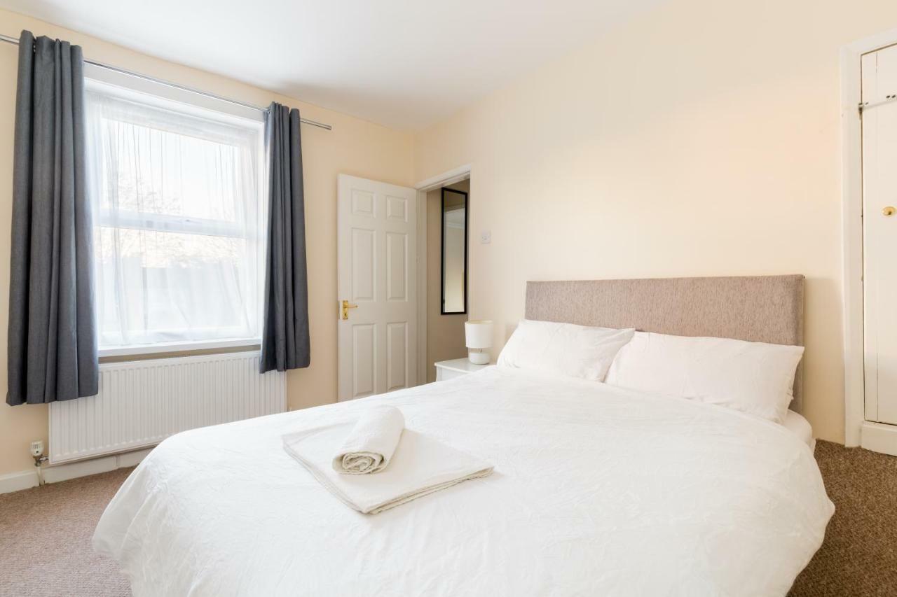 Well Presented 2 Bedroom House - Sleeps Four Leamington Spa Buitenkant foto