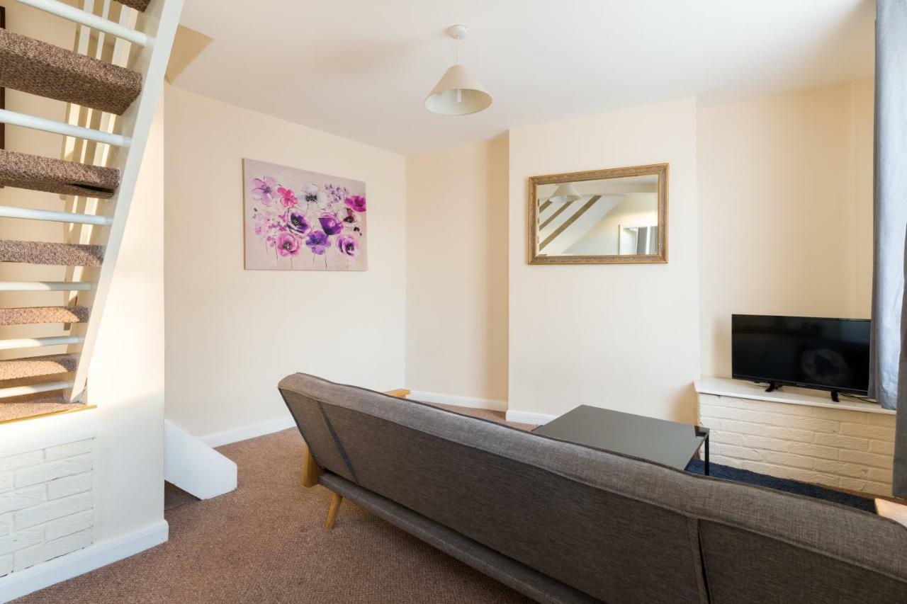 Well Presented 2 Bedroom House - Sleeps Four Leamington Spa Buitenkant foto