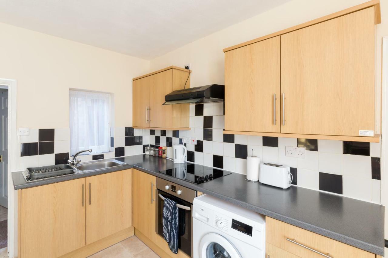 Well Presented 2 Bedroom House - Sleeps Four Leamington Spa Buitenkant foto